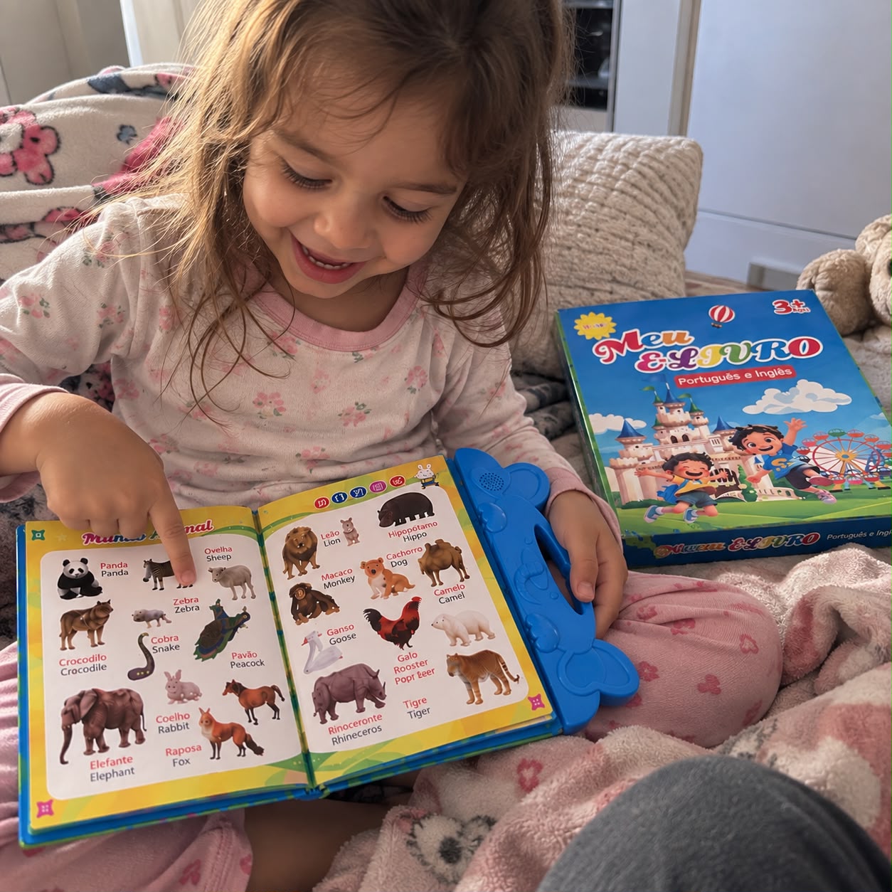 Cliente com o Livro Falante