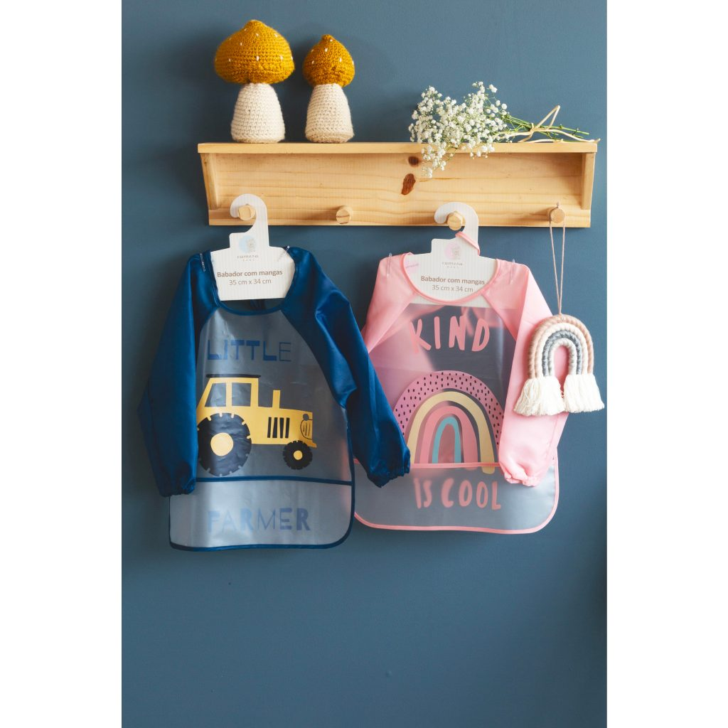 Babador Impermeável Azul ou Rosa com Mangas para Bebê BLW Introdução Alimentar com Cata Migalhas