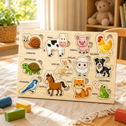 Tabuleiro de madeira com 12 animais e nomes