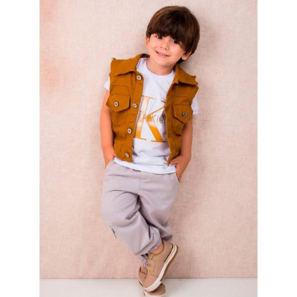 Conjunto Trio para Meninos - Calça, Camiseta e Colete Estilo Moderno (2 a 8 Anos)