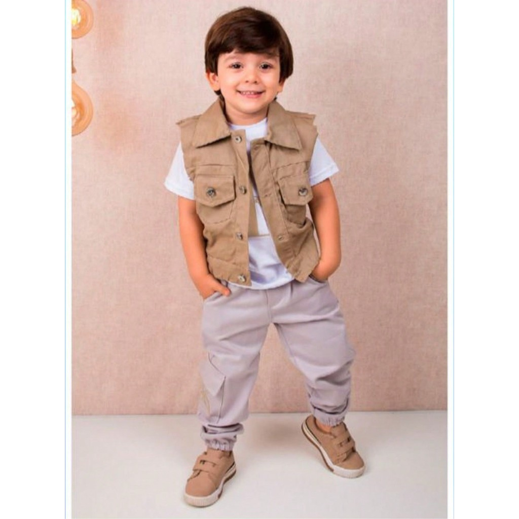 Conjunto Trio para Meninos - Calça, Camiseta e Colete Estilo Moderno (2 a 8 Anos)