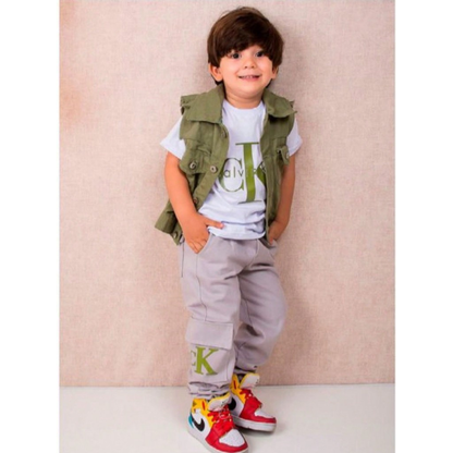 Conjunto Calça, Camiseta e Colete para meninos